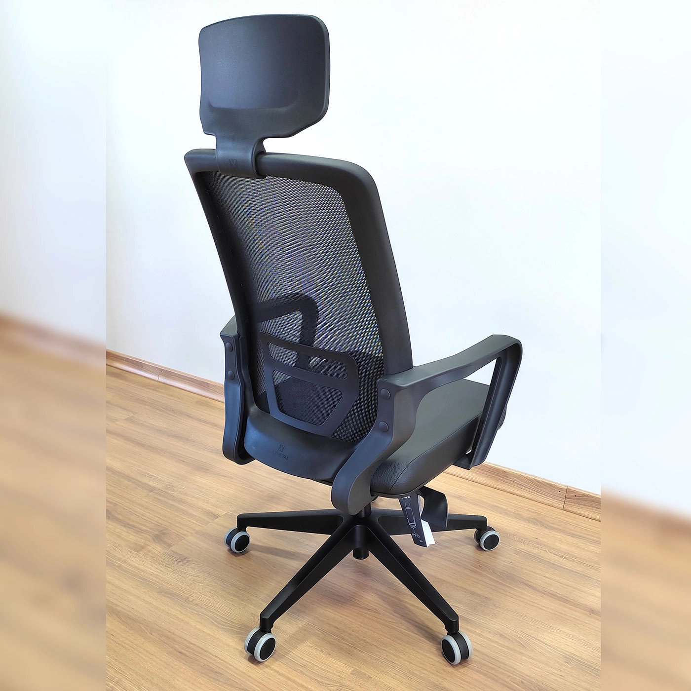 Cadeira de Escritório Adrix Presidente Ergonômica NR17 Cor:Preto
