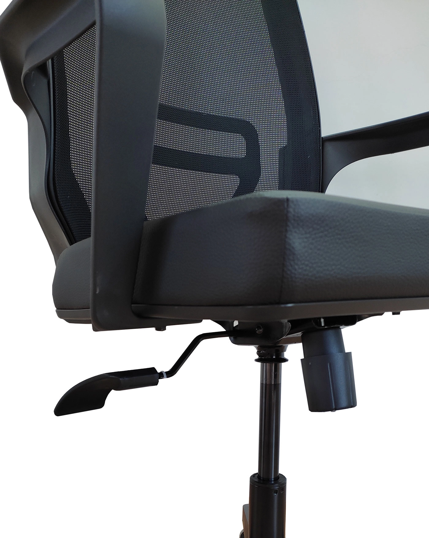 Cadeira de Escritório Adrix Presidente Ergonômica NR17 Cor:Preto