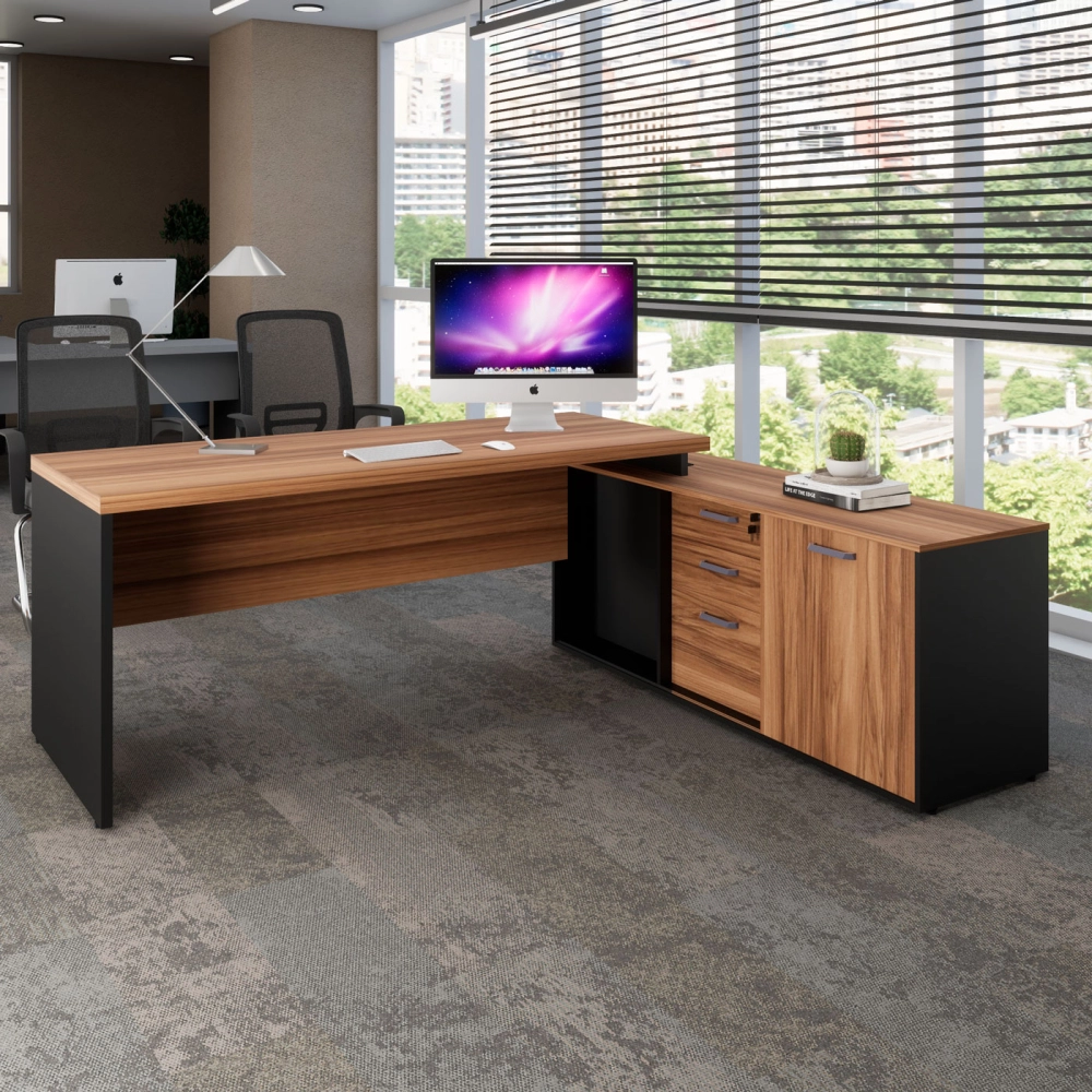 Mesa Escritório 1,70m Armário e Cx de Tomadas Pés Painel F5 Cor:Nogal com Preto